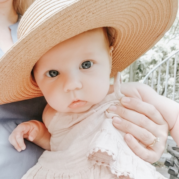 Meet your Posher, Sarah - Picture 4 of 4